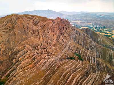 Emirhan Eğribucak Kayalıkları